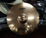 Zildjian zbt Serie Crash 18-Inch, Bronze B8 Legierung, Classic Finish (alter Schriftzug)