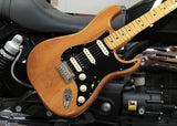 Fender American Professional II Stratocaster® HSS MN RST Pine / Maple Fingerboard, Roasted Pine inklusive Deluxe Molded Case