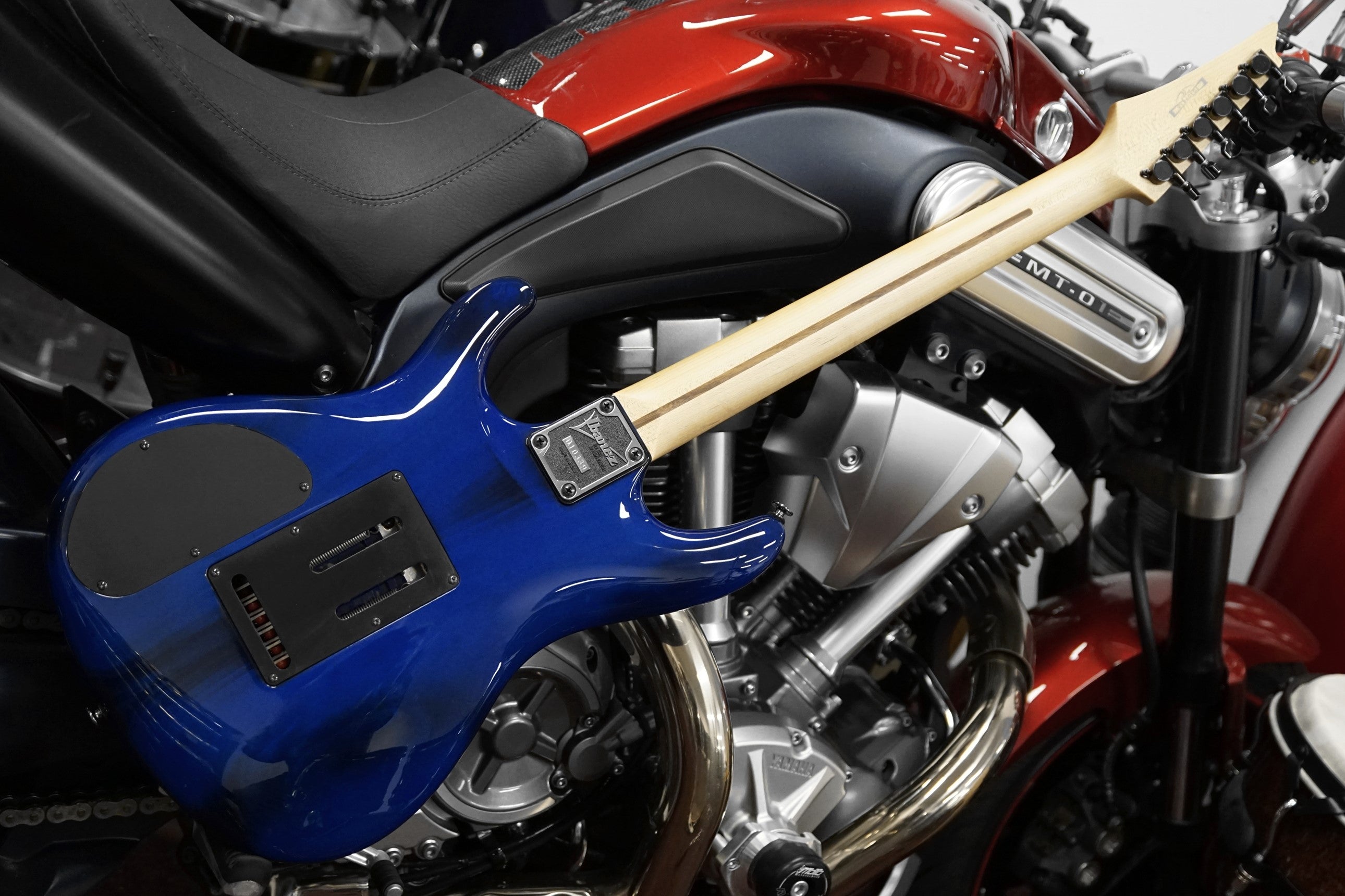 Js1000 Ibanez Electric Guitar JS1000 Joe Satriani Burnt Transparent Blue ...
