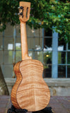 Ohana Ukulele Tenor TK180M, CHF 188.-- statt 285.--, geflammte Okoumedecke / geflammter Okoumekorpus, inklusive Softcase